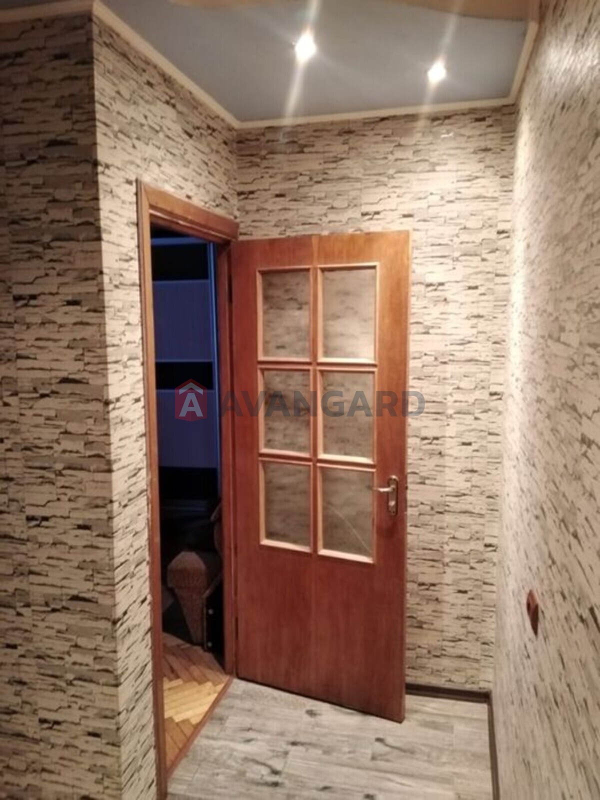 1 ��. ��������, 32/-/5 ��. �., 4/5 ������ ���� 4