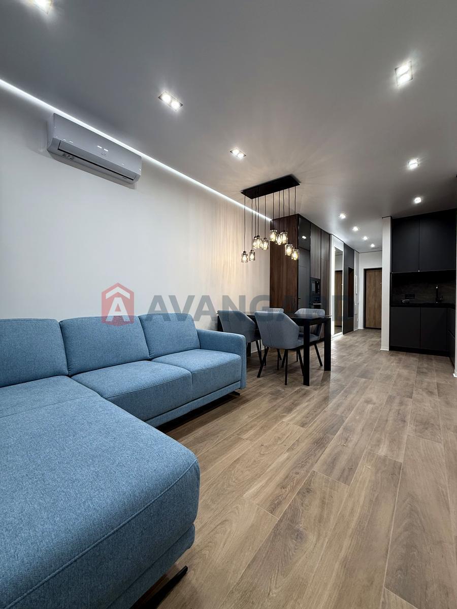 3 ��. ��������, 76.7 / 35 / 23 ��. �., 11/25 ������ ���� 1