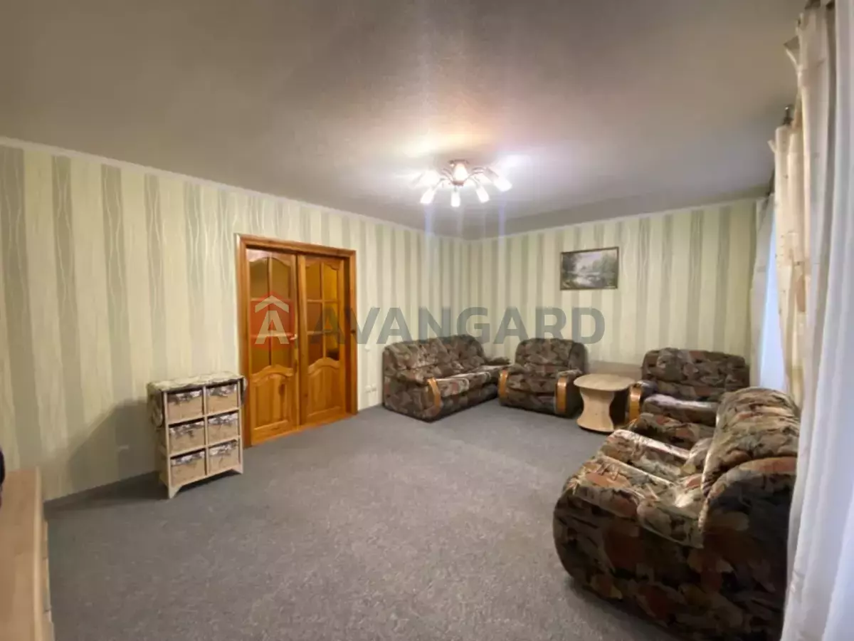 4 ��. ��������, 103/-/- ��. �., 4/9 ������ ���� 8