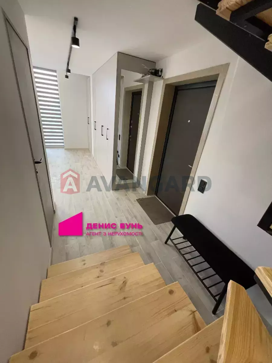 1 ��. ��������, 63/-/- ��. �., 5/5 ������ ���� 19