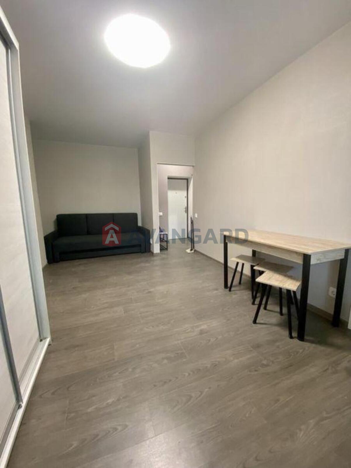 1 ��. ��������, 29/-/5 ��. �., 3/3 ������ ���� 1