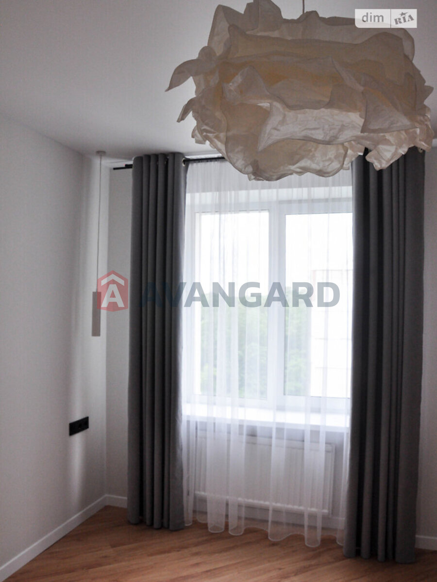 3 ����. ��������, 87/50/14 ��. �., 8/10 ���� ���� 24