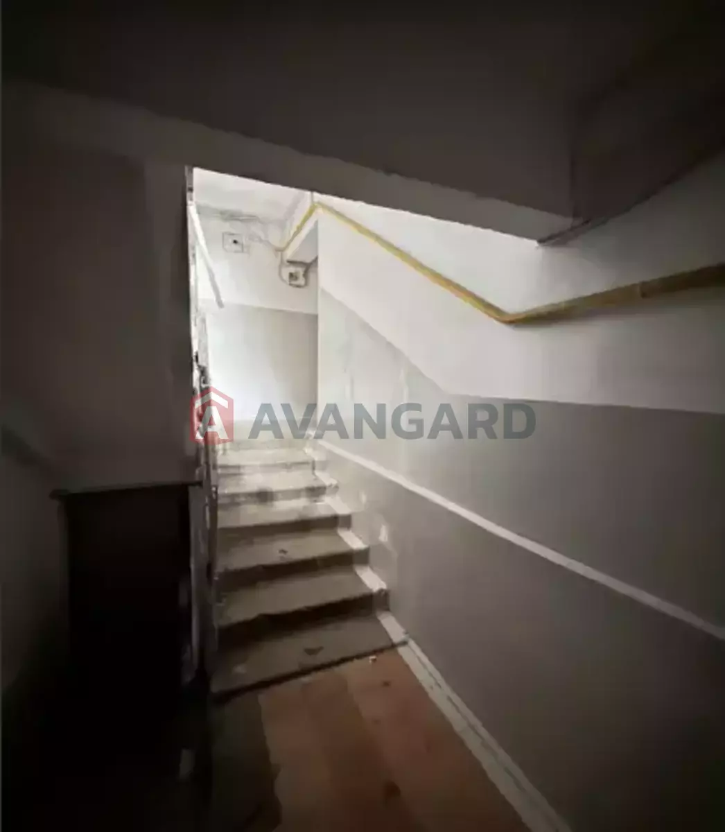 4 ����. ��������, 77/49/7 ��. �., 1/9 ���� ���� 13