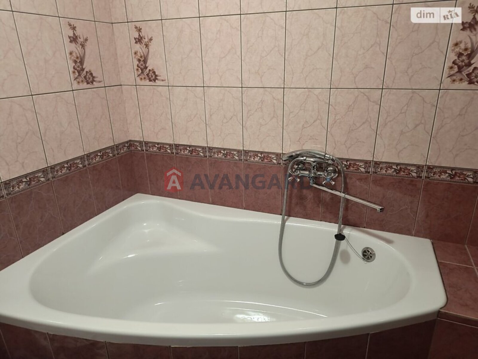 2 ��. ��������, 60/32/12 ��. �., 1/5 ������ ���� 7