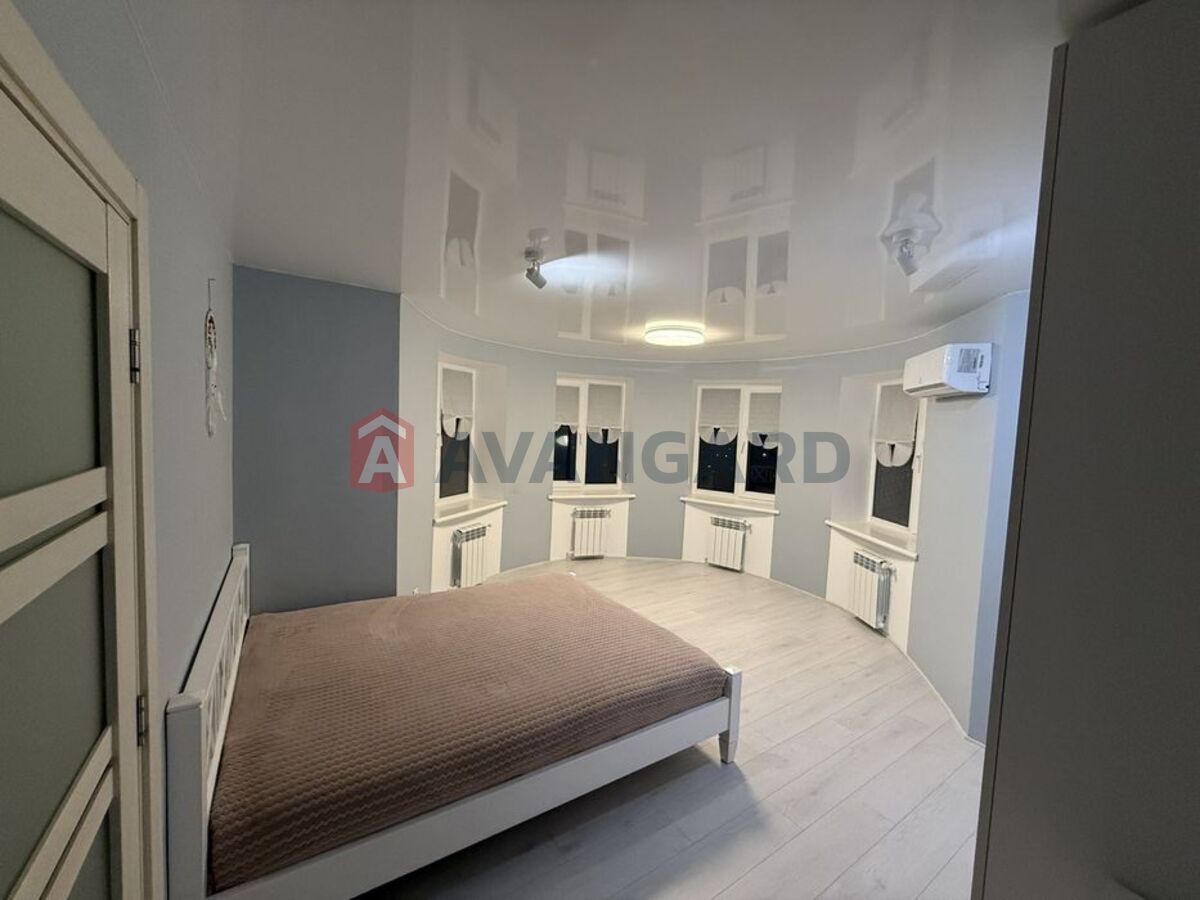 3 ��. ��������, 95/-/11 ��. �., 9/10 ������ ���� 7