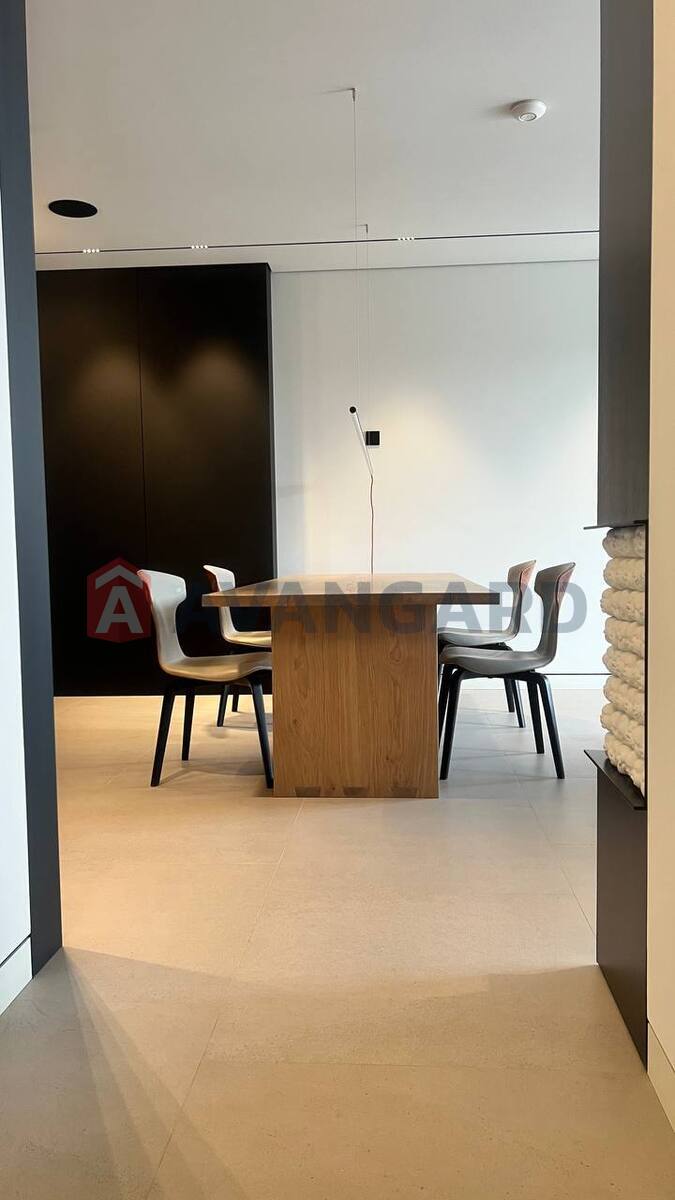 3 ��. ��������, 100/-/- ��. �., 4/5 ������ ���� 2