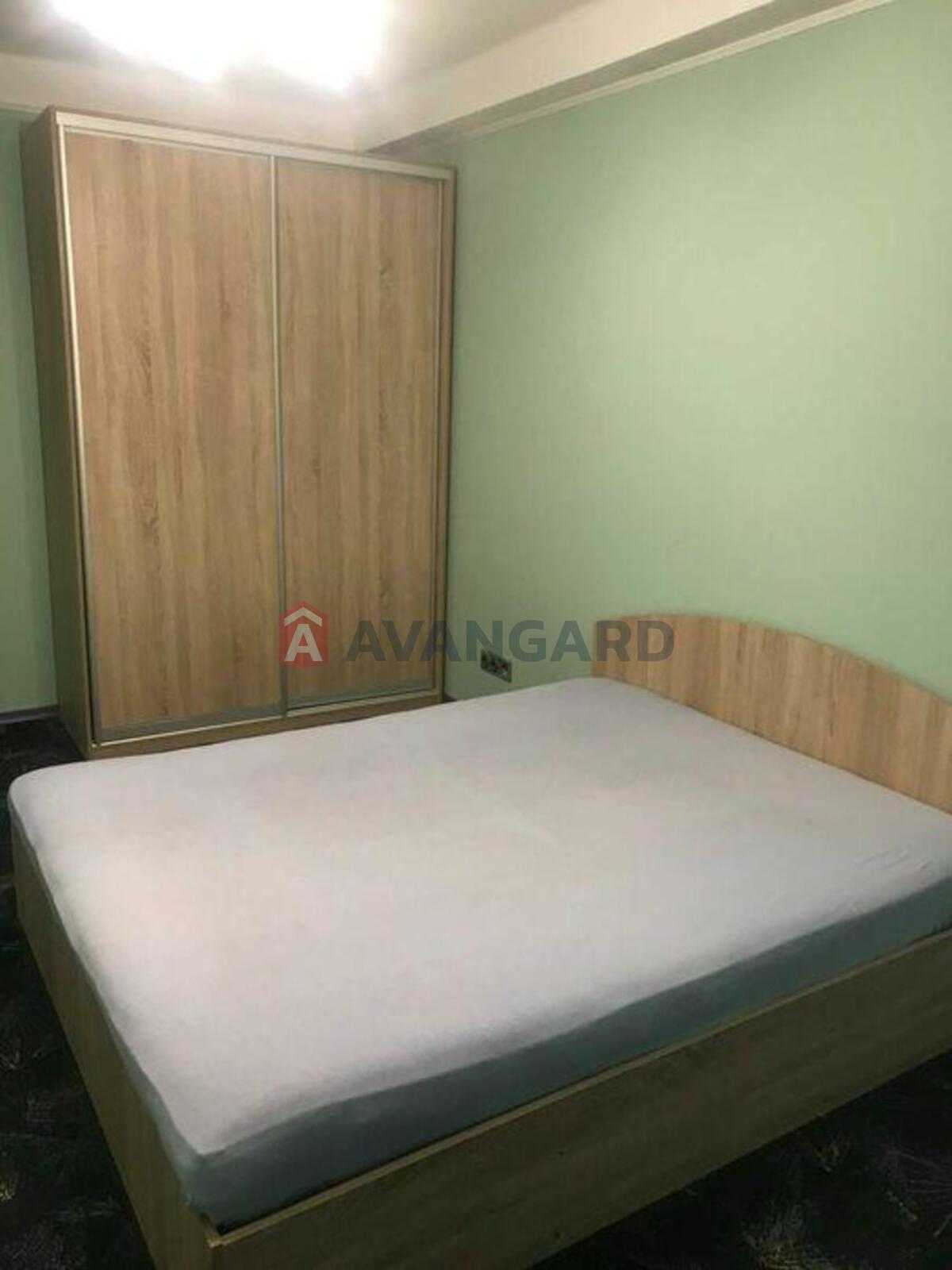 3 ��. ��������, 78/-/8 ��. �., 1/5 ������ ���� 6