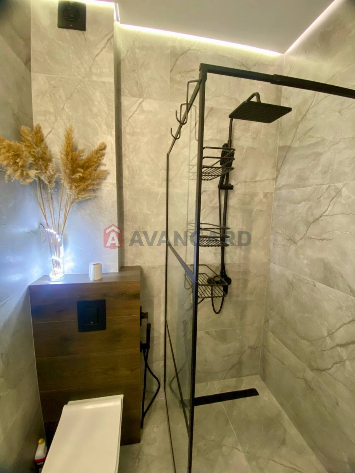 1 ��. ��������, 29.6/26.2/3.4 ��. �., 7/8 ������ ���� 13