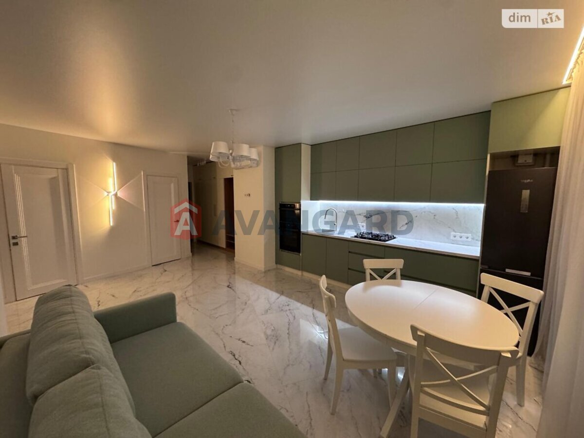 2 ��. ��������, 56/-/25 ��. �., 9/10 ������ ���� 14