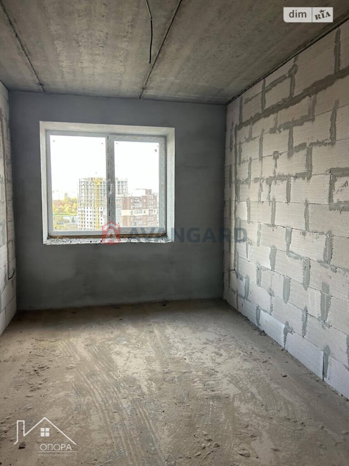 3 ��. ��������, 82/41/20 ��. �., 6/9 ������ ���� 14