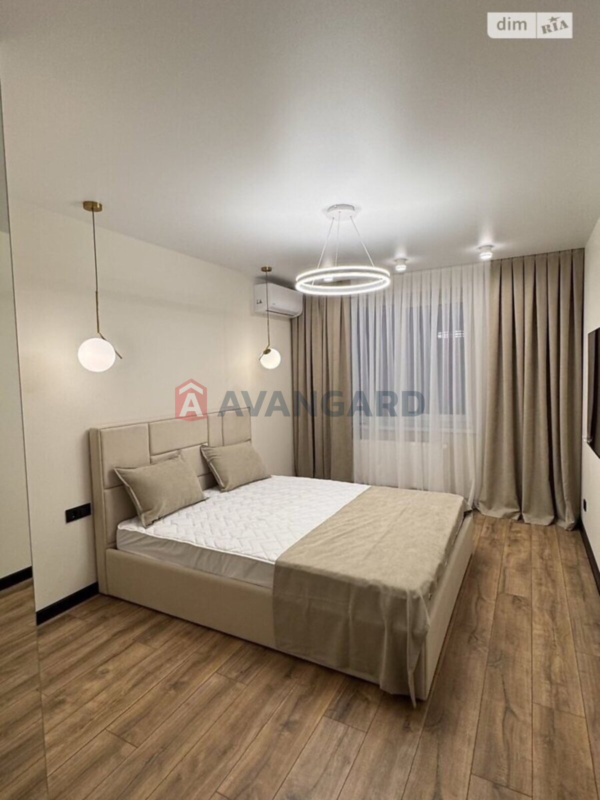 2 ��. ��������, 68/-/- ��. �., 10/10 ������ ���� 11