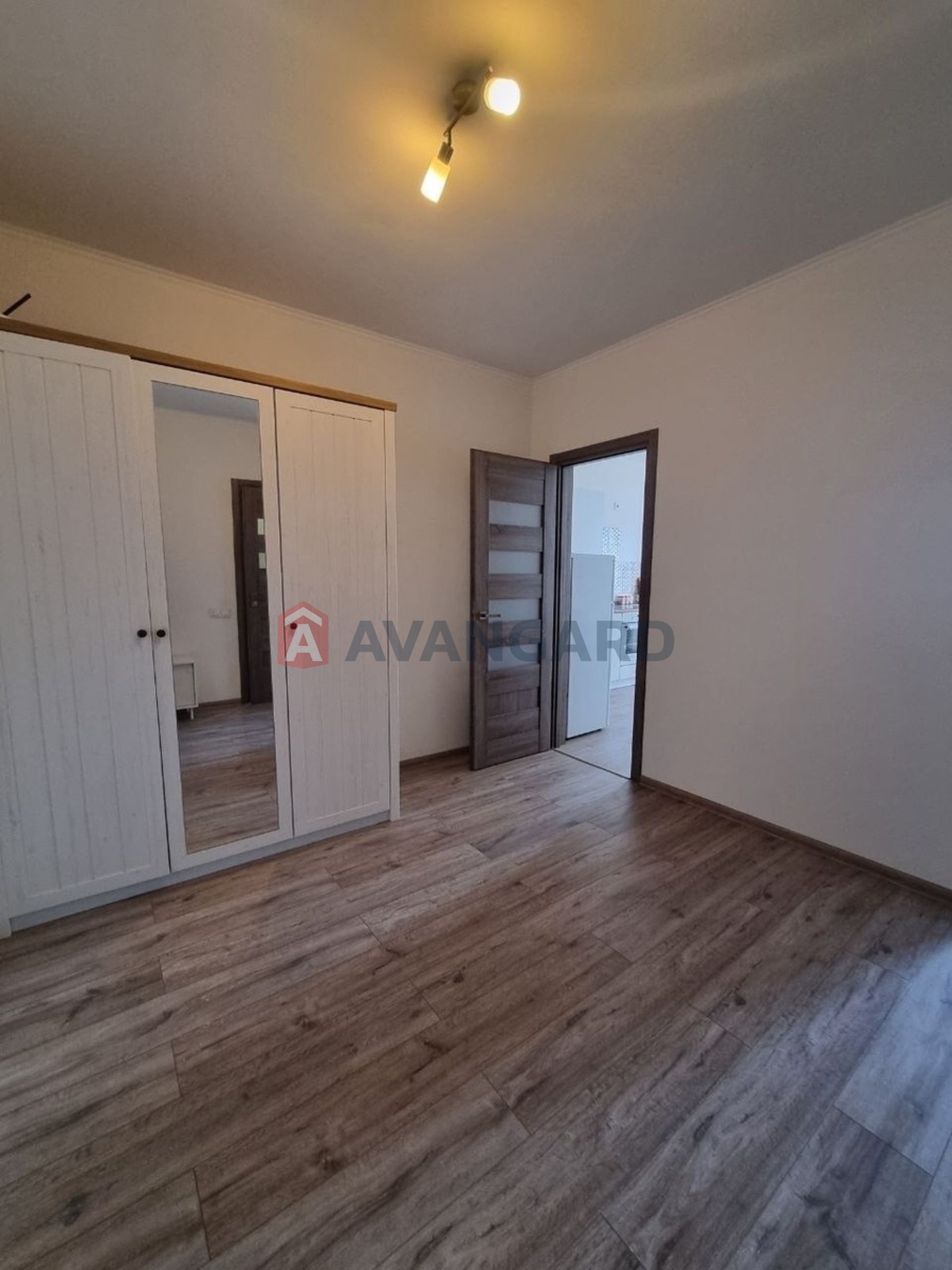 1 ��. ��������, 51/18/16 ��. �., 10/22 ������ ���� 3