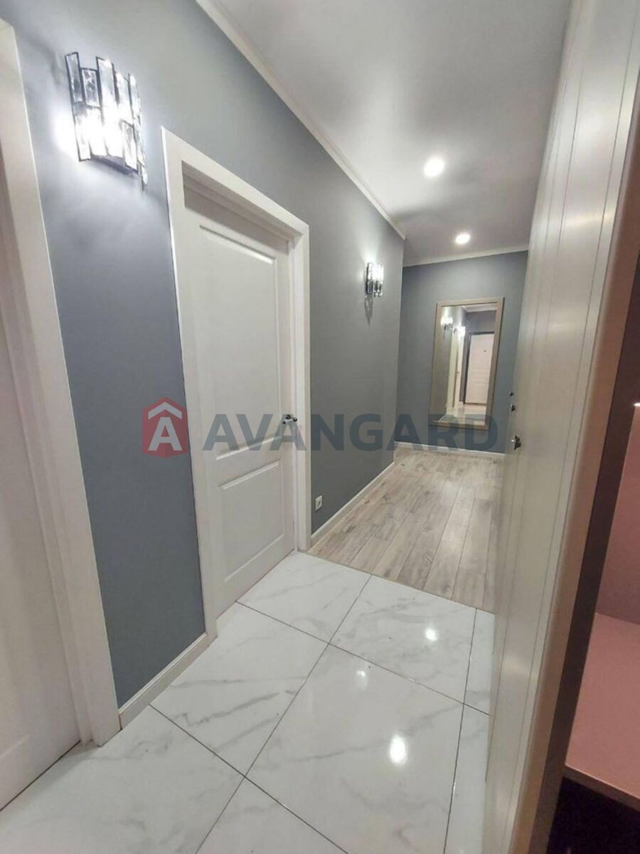 3 ����. ��������, 83/47/12 ��. �., 7/9 ���� ���� 3