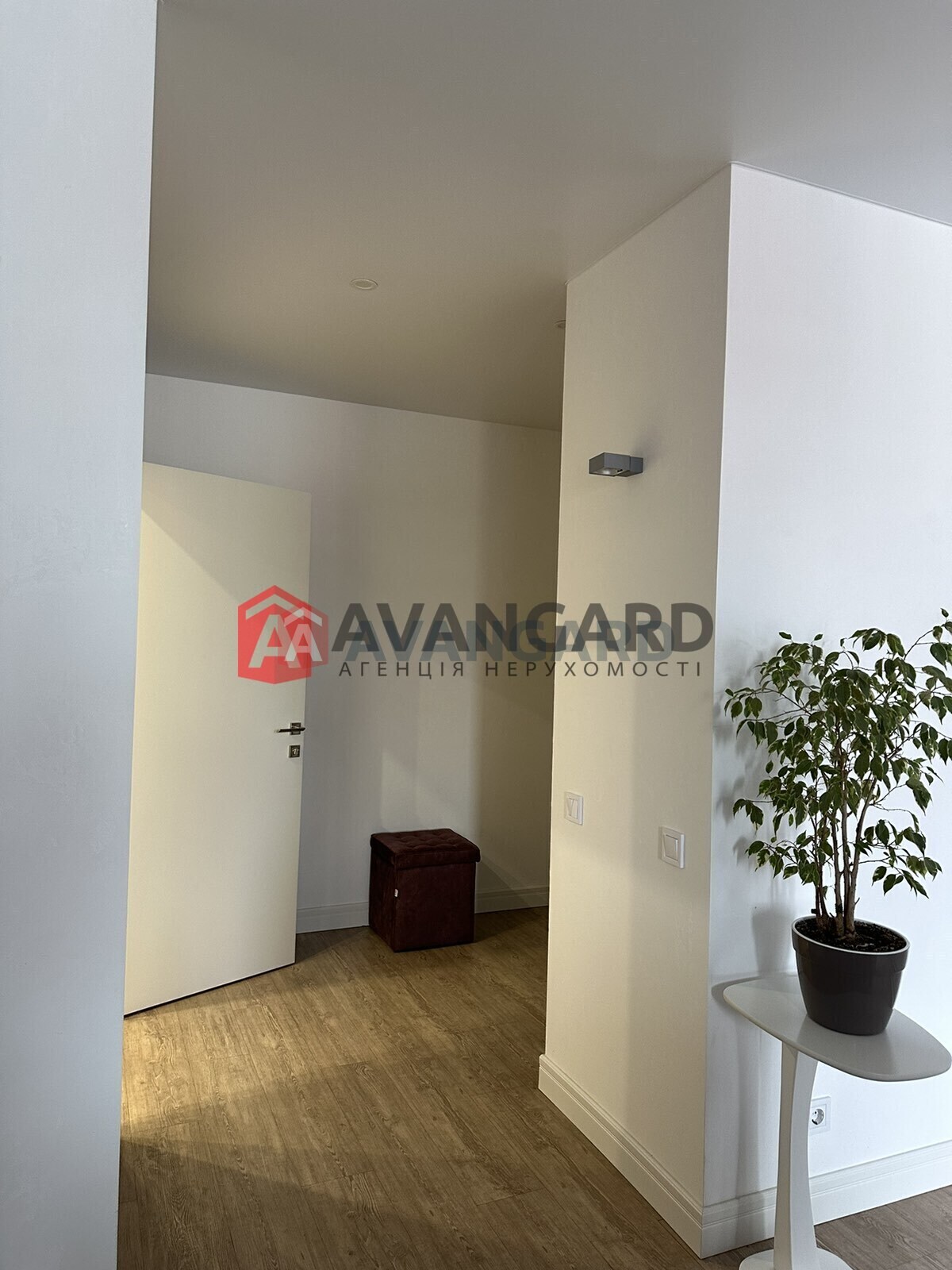 2 ��. ��������, 74/-/17 ��. �., 6/7 ������ ���� 14