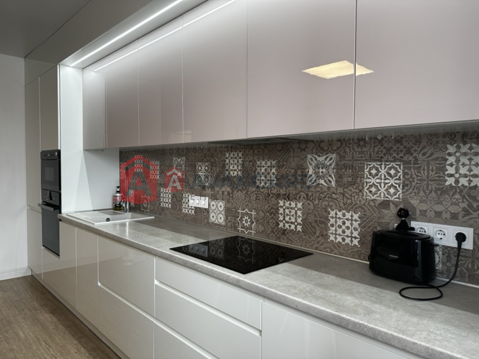 2 ��. ��������, 74/-/17 ��. �., 6/7 ������ ���� 15