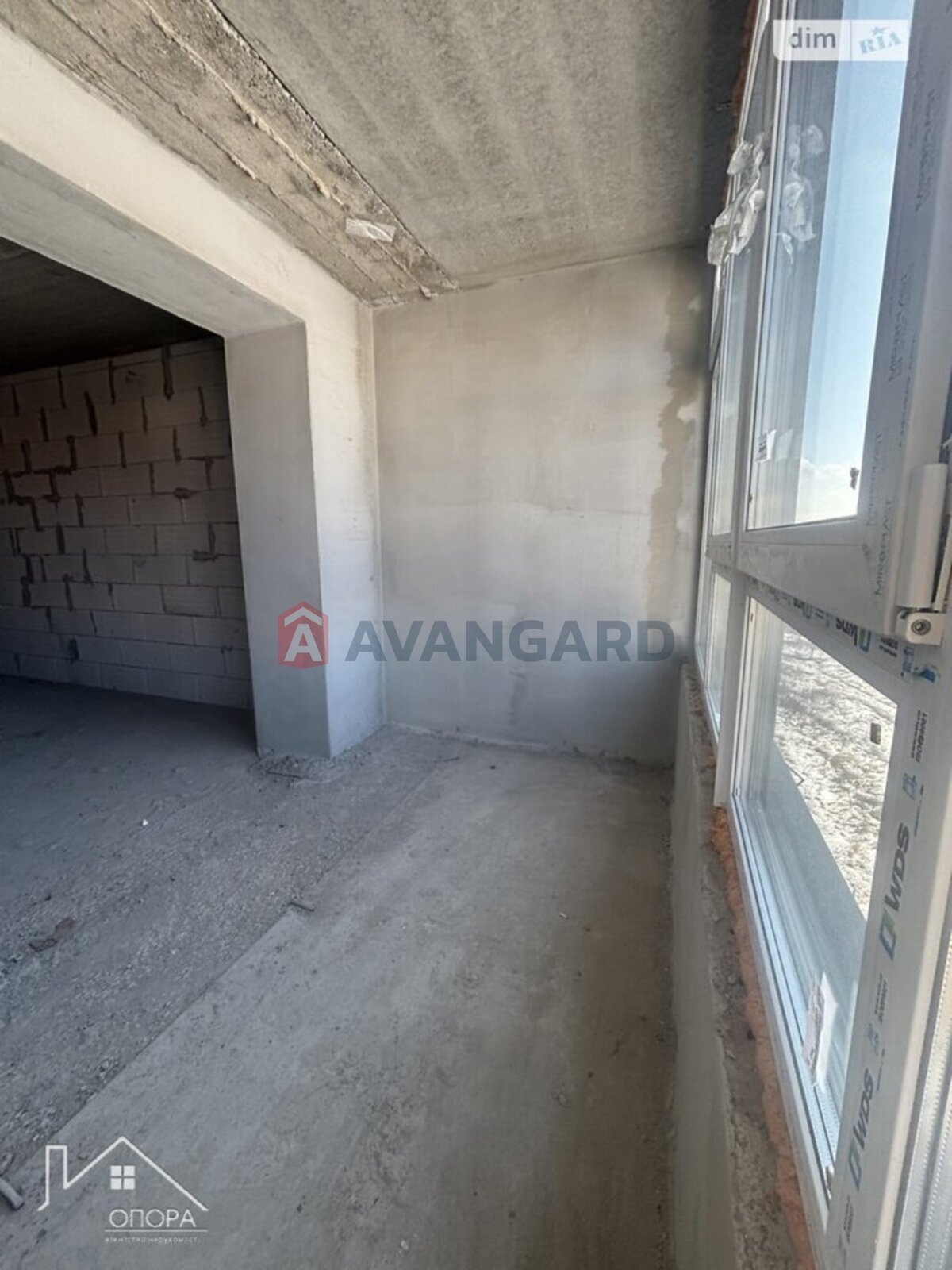 3 ��. ��������, 82/41/20 ��. �., 6/9 ������ ���� 10