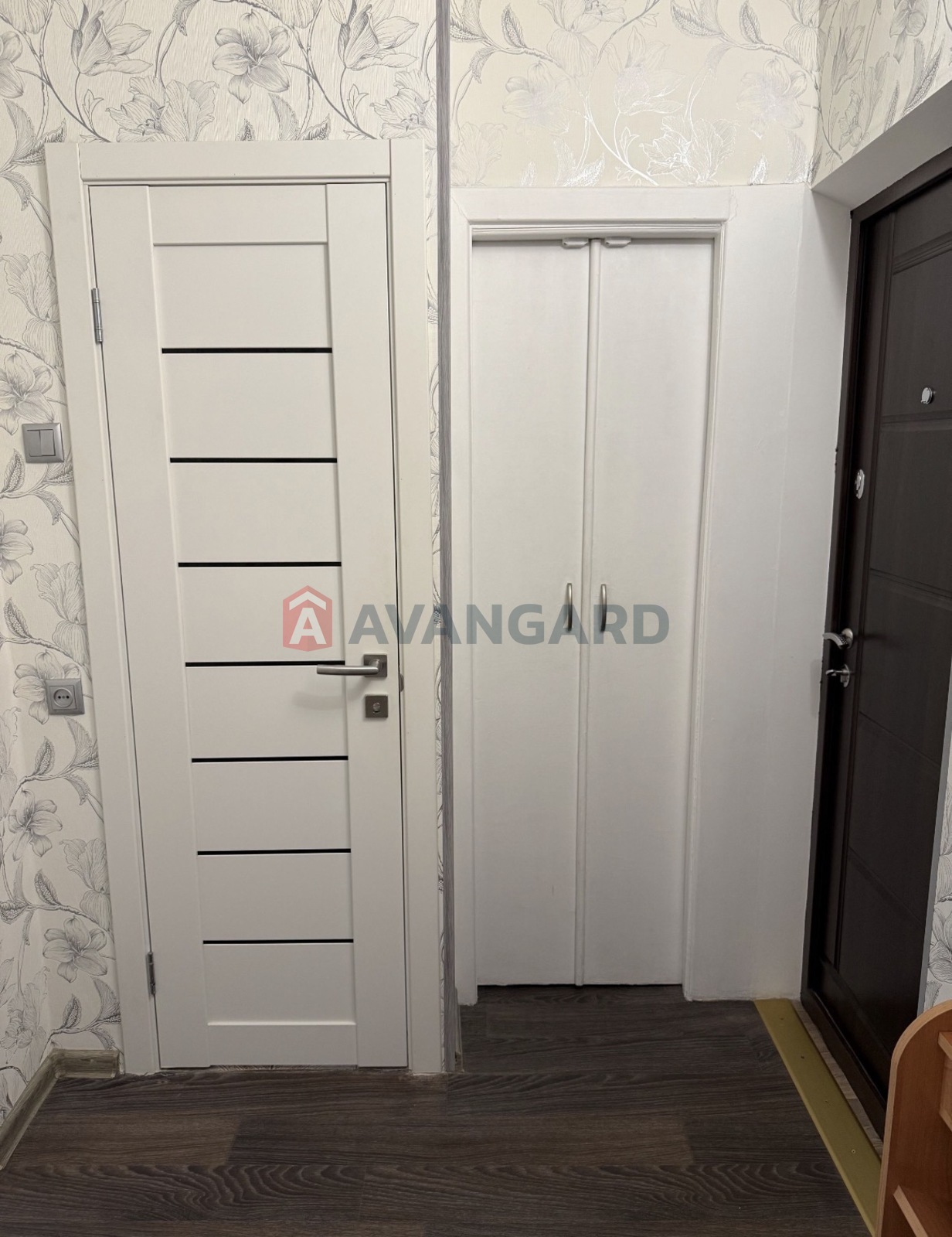 1 ��. ��������, 38,8 /-/10 ��. �., 3/9 ������ ���� 13