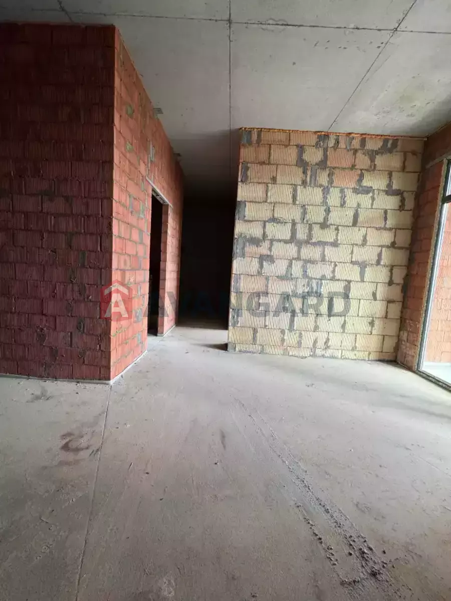 2 ��. ��������, 49/-/- ��. �., 10/10 ������ ���� 11