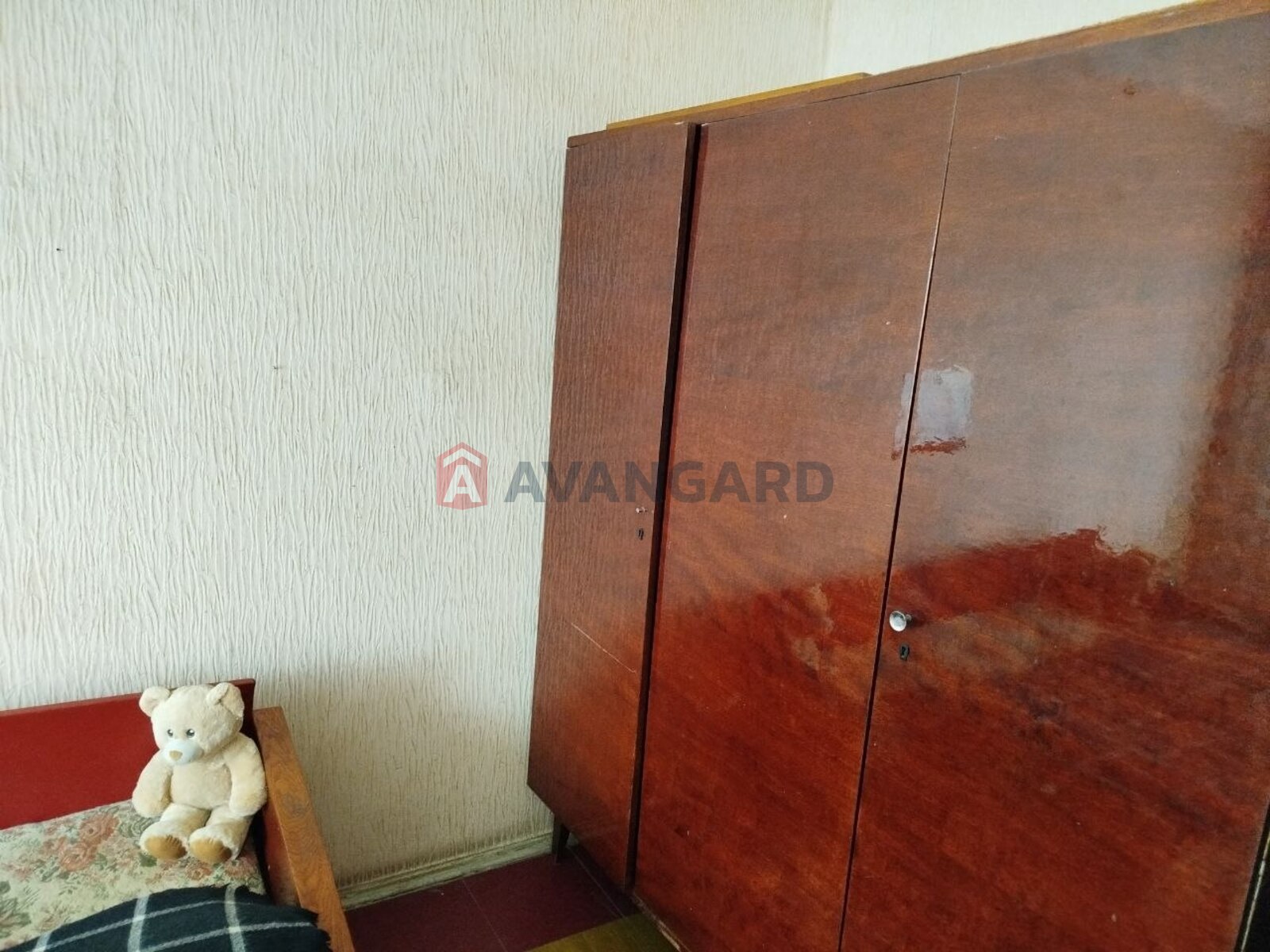 1 ����. ��������, 29,8 / 21 / 7.1 ��. �., 5/5 ���� ���� 5