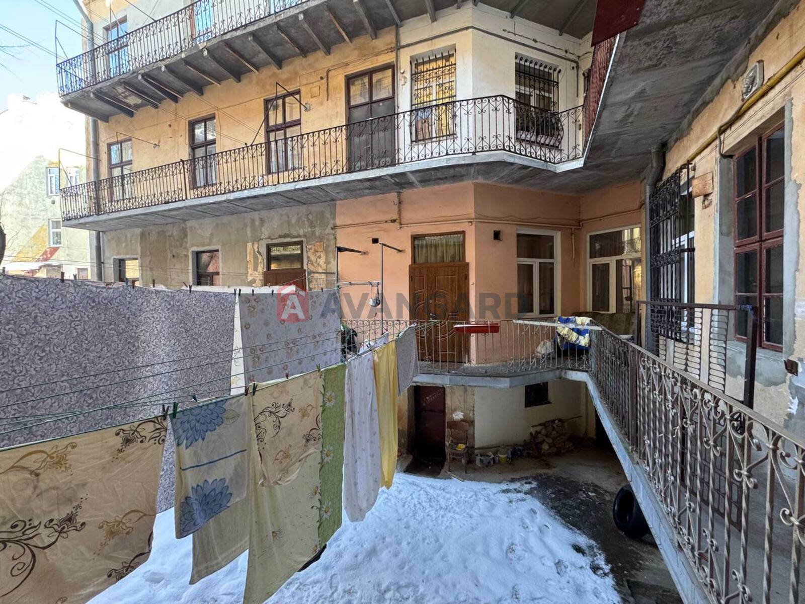 3 ����. ��������, 49,7/34.9/10,6 ��. �., 1/3 ���� ���� 2