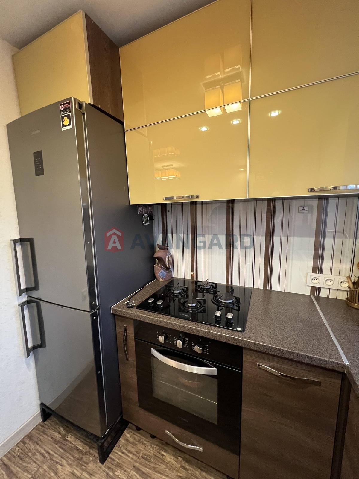 3 ��. ��������, 59/-/9 ��. �., 5/5 ������ ���� 7