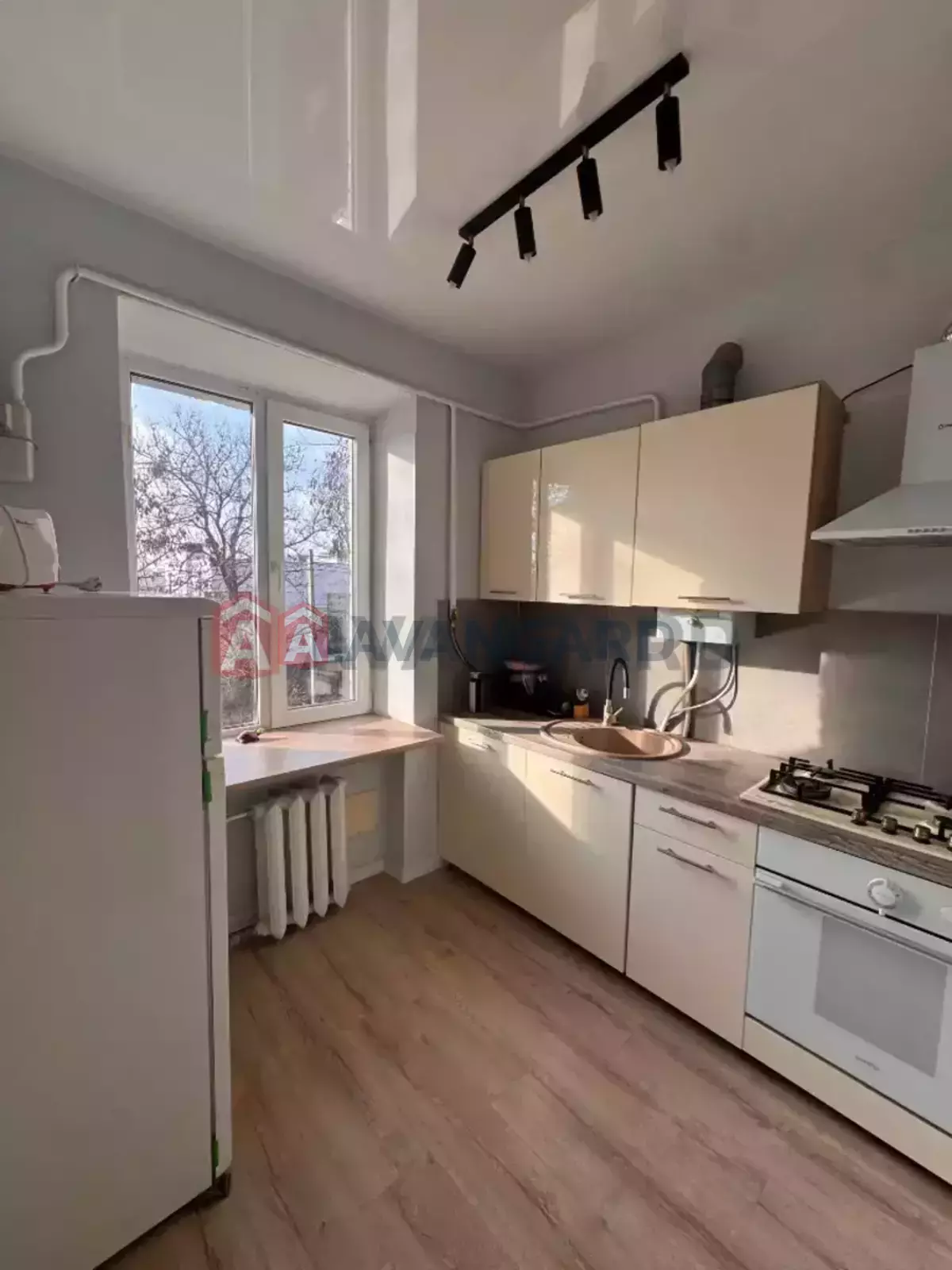 2 ��. ��������, 45/-/5 ��. �., 2/3 ������ ���� 1