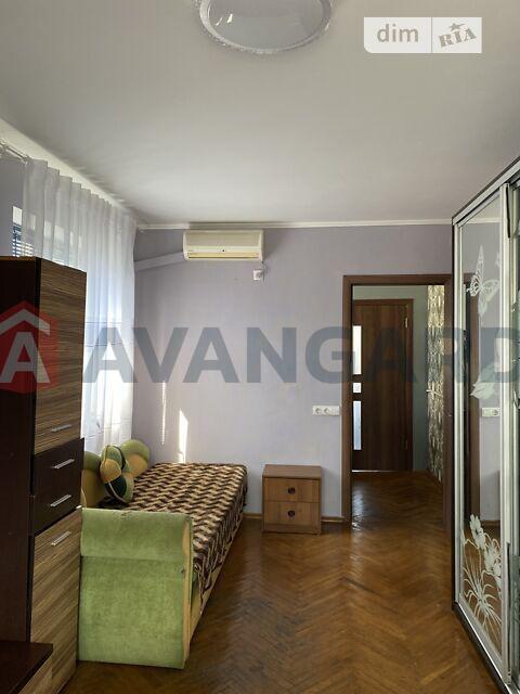 3 ����. ��������, 68/48/7,5 ��. �., 9/9 ���� ���� 12