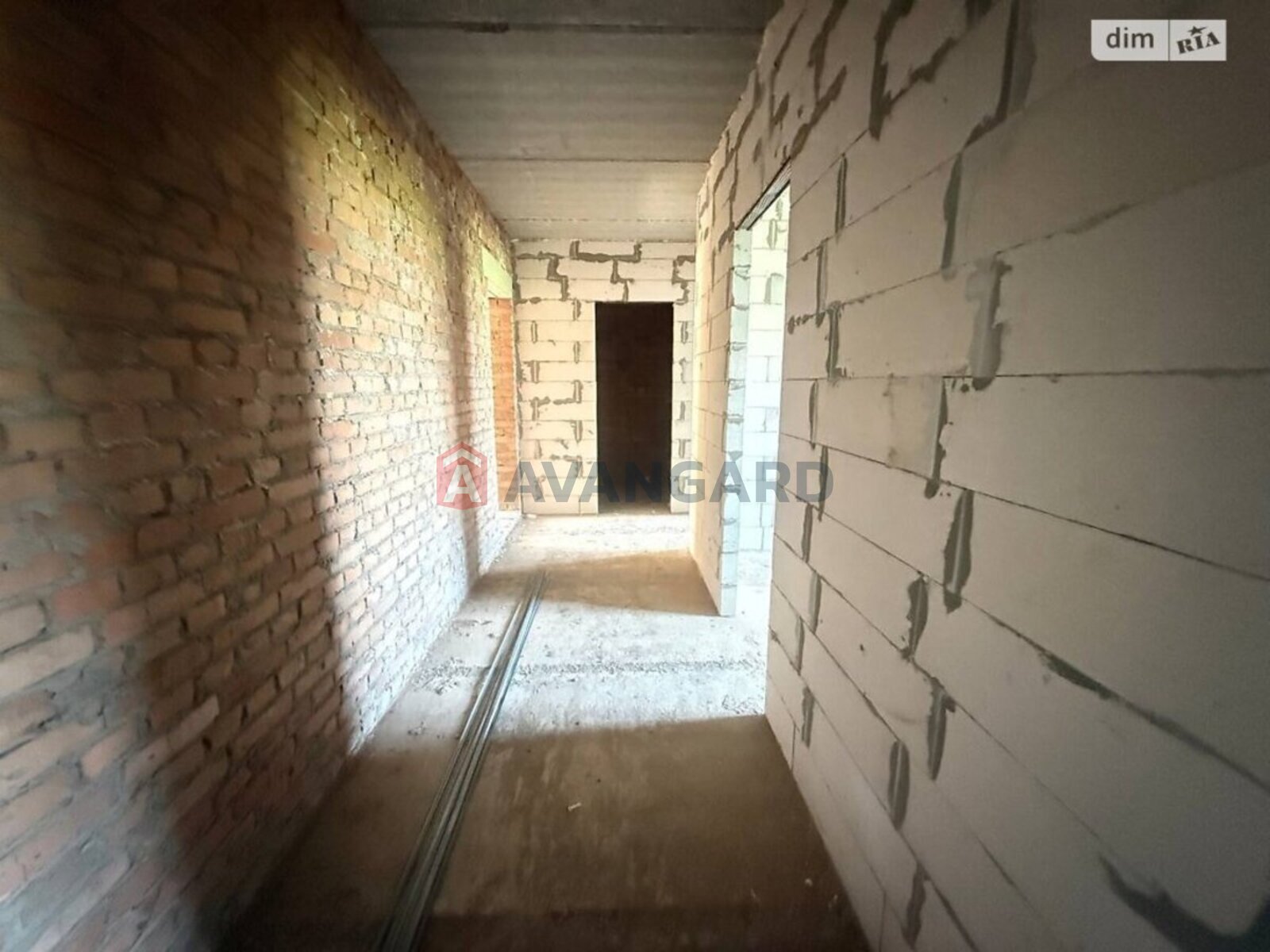 3 ����. ��������, 83/40/15 ��. �., 2/6 ���� ���� 10