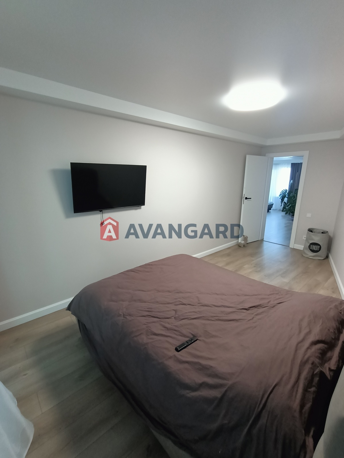 3 . , 69/-/8 . ., 9/9   12