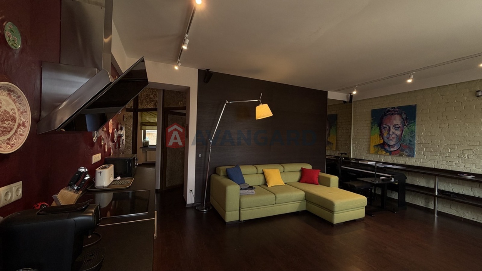 2 ��. ��������, 88/30/24 ��. �., 5/5 ������ ���� 1