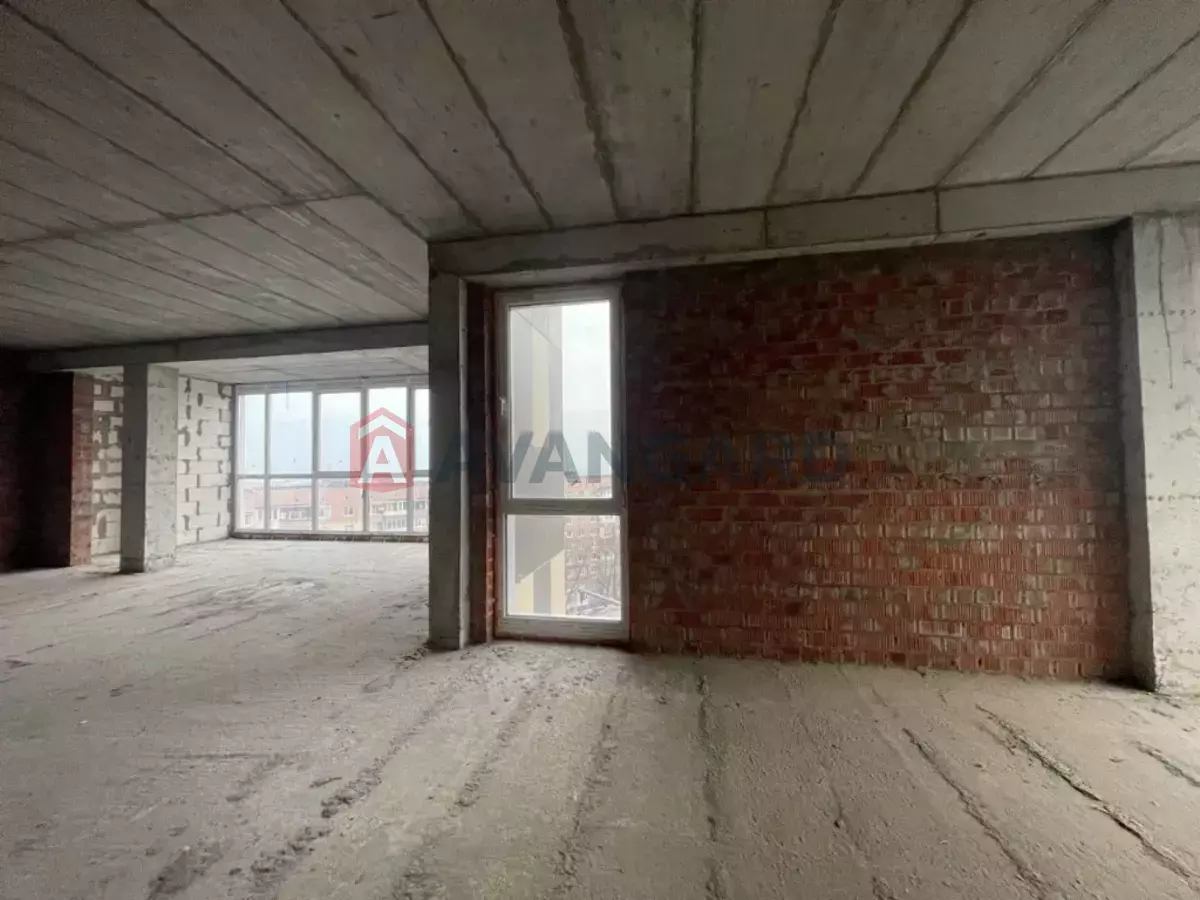 3 ��. ��������, 76/56/10 ��. �., 10/14 ������ ���� 7