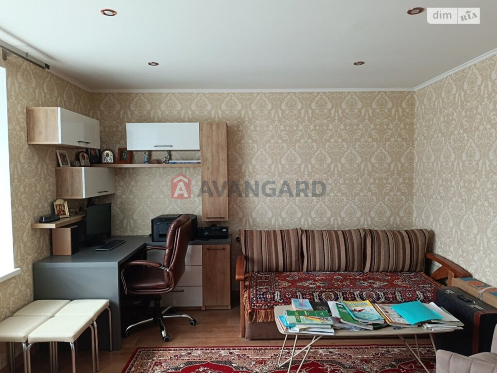 1 ��. ��������, 50/20/10 ��. �., 9/9 ������ ���� 10