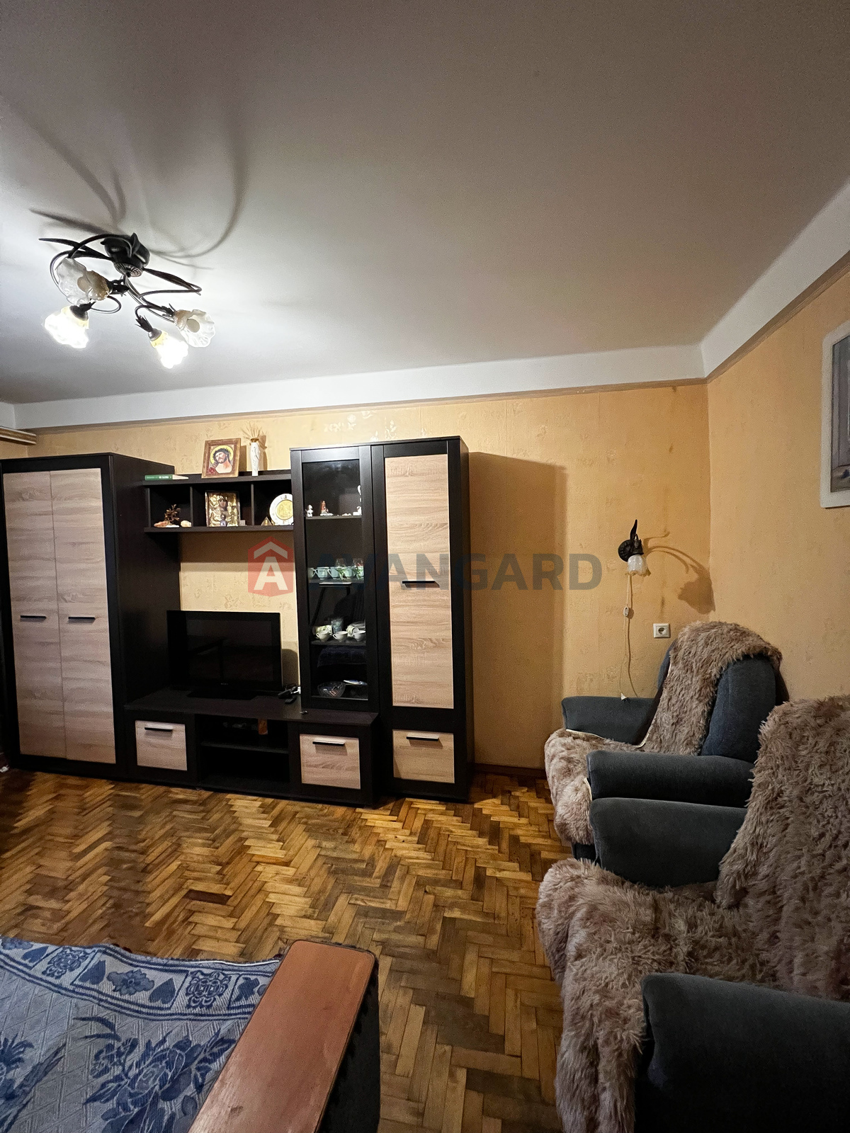 2 ��. ��������, 41/-/6 ��. �., 4/5 ������ ���� 3