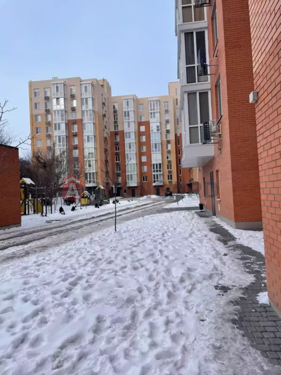 3 ��. ��������, 77/-/15 ��. �., 6/9 ������ ���� 8