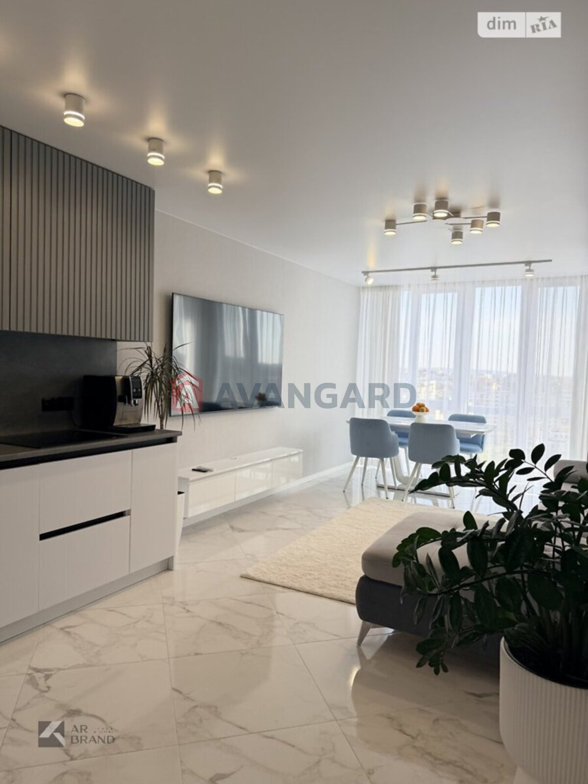 2 ��. ��������, 73/43/12 ��. �., 15/16 ������ ���� 9