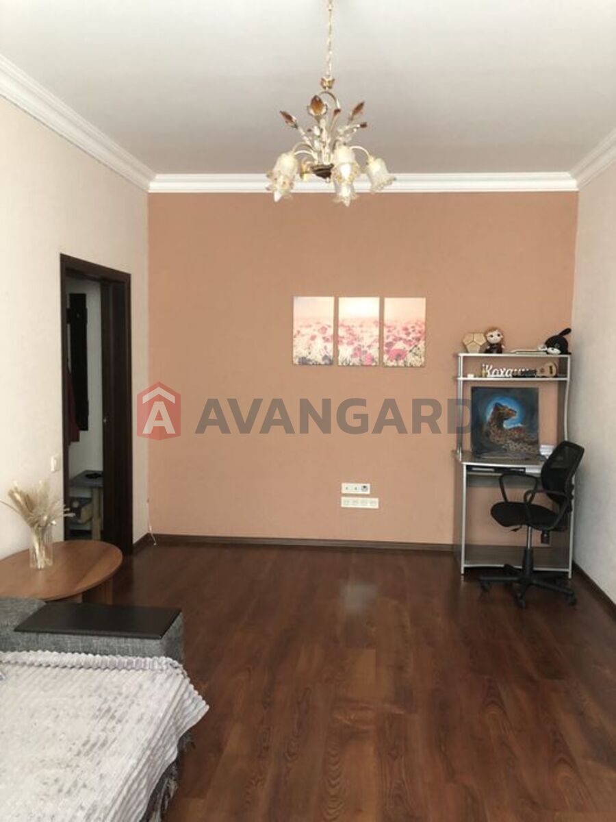 2 ��. ��������, 56/-/8 ��. �., 4/5 ������ ���� 2