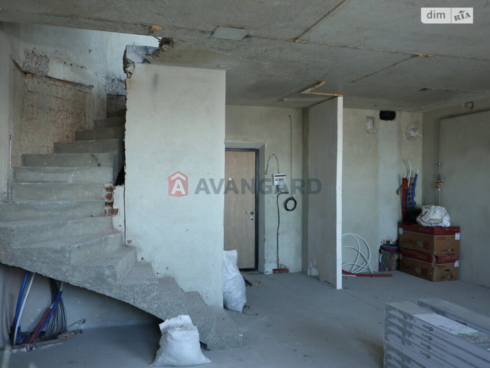 3 ����. ��������, 91/22/34 ��. �., 9/10 ���� ���� 27