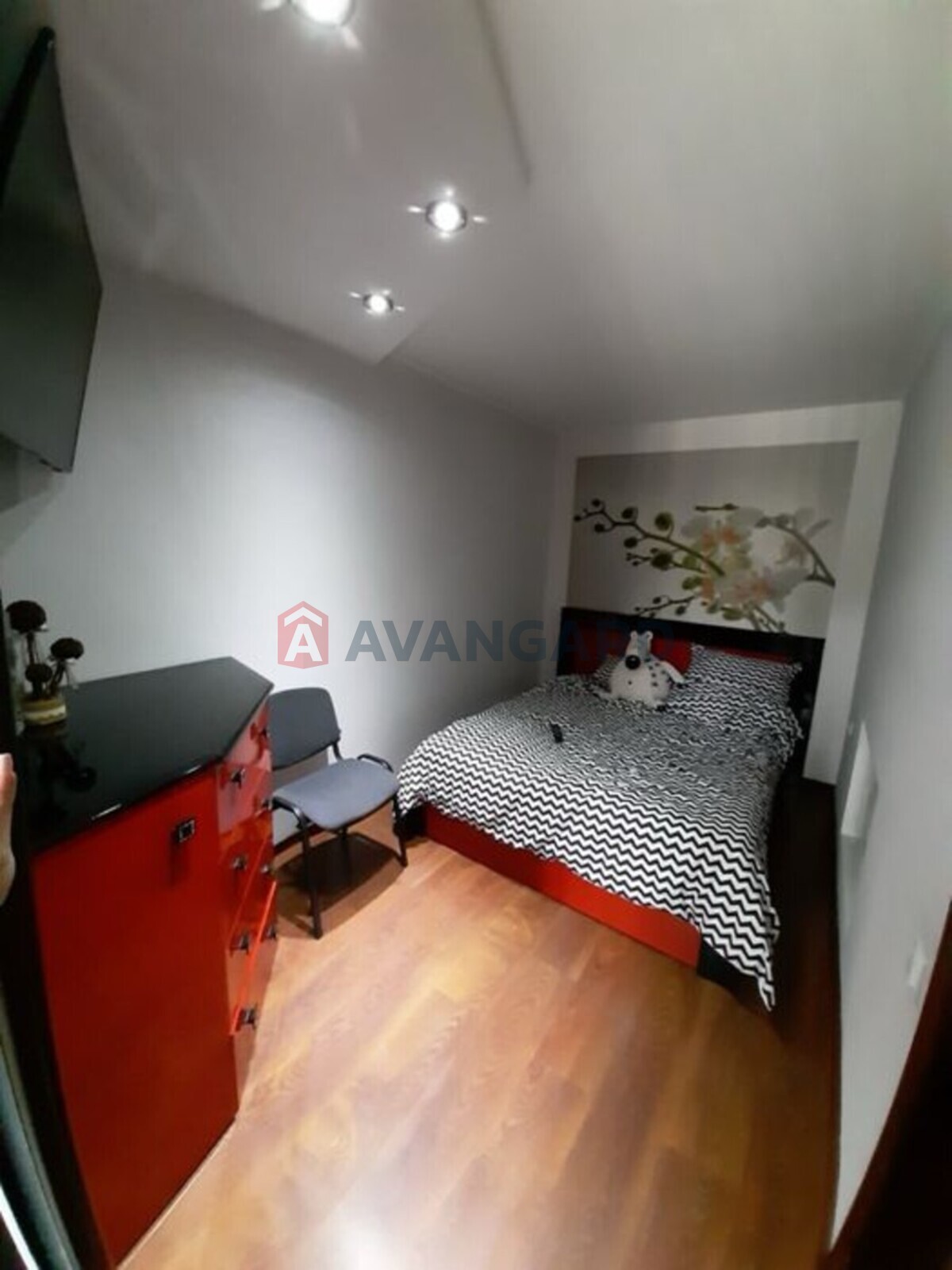 3 ��. ��������, 57/-/3 ��. �., 5/5 ������ ���� 2