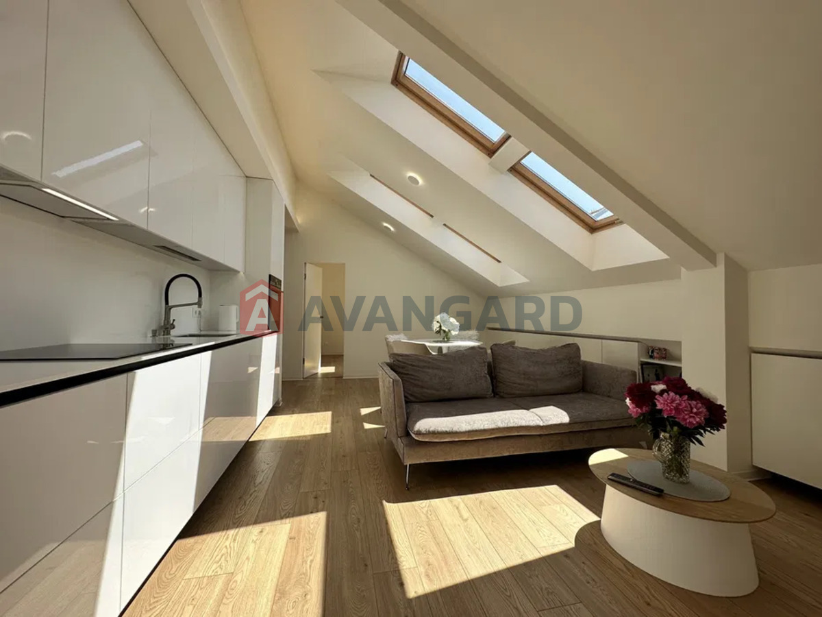 3 ��. ��������, 100/-/24 ��. �., 7/7 ������ ���� 1