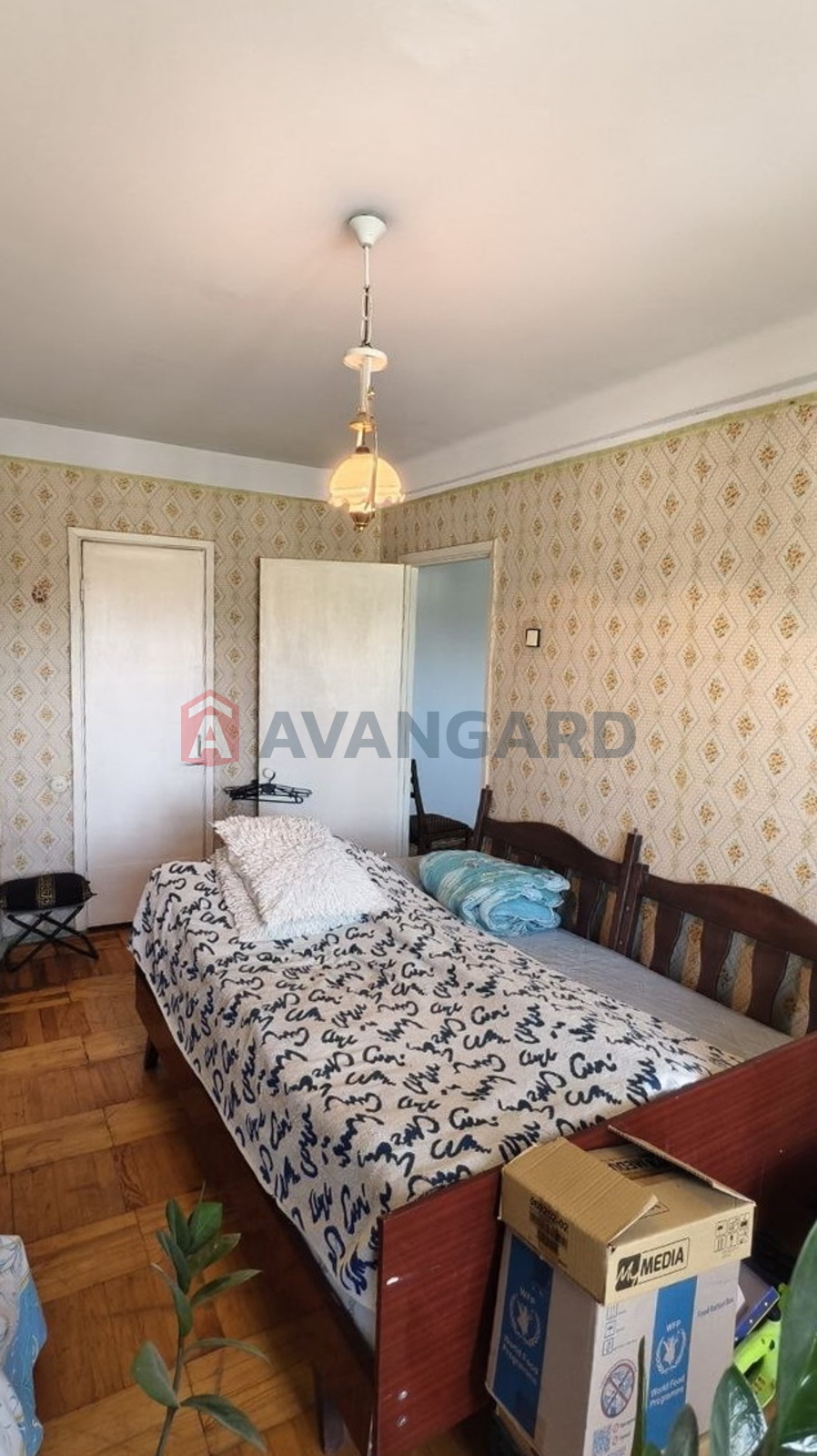 3 ����. ��������, 68/45/12 ��. �., 5/9 ���� ���� 5