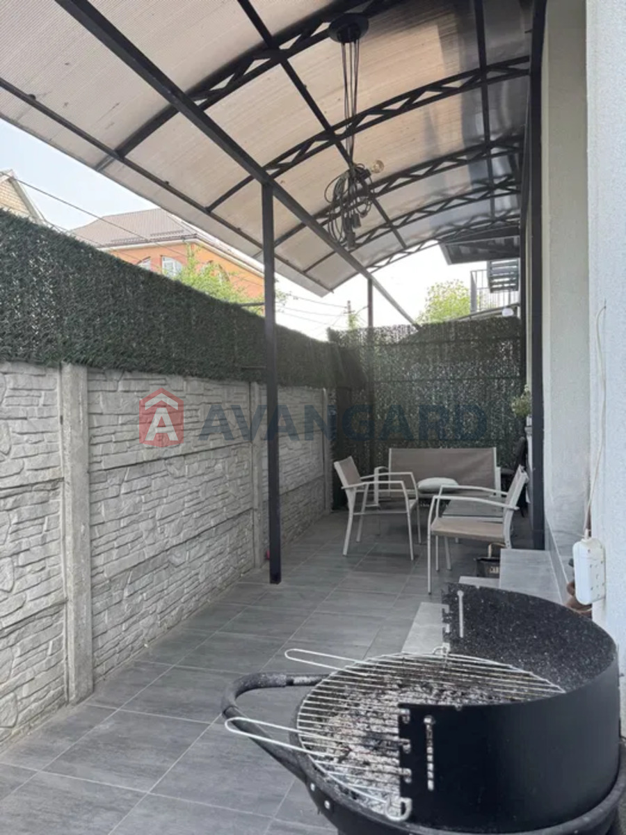 2 ��. ��������, 71/-/25 ��. �., 1/5 ������ ���� 9