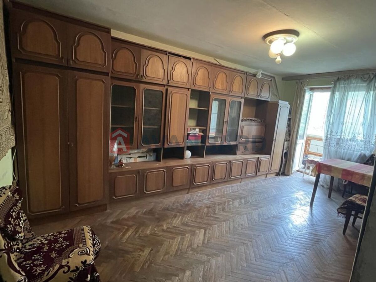 2 ��. ��������, 48/-/7 ��. �., 4/5 ������ ���� 20