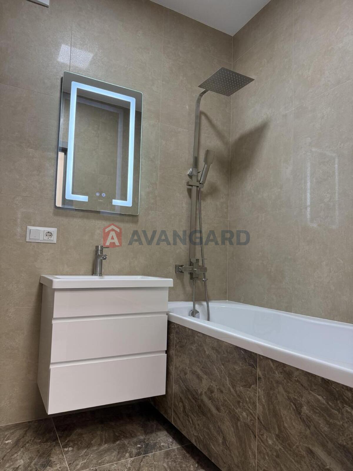 1 ��. ��������, 32/14/6 ��. �., 2/4 ������ ���� 9