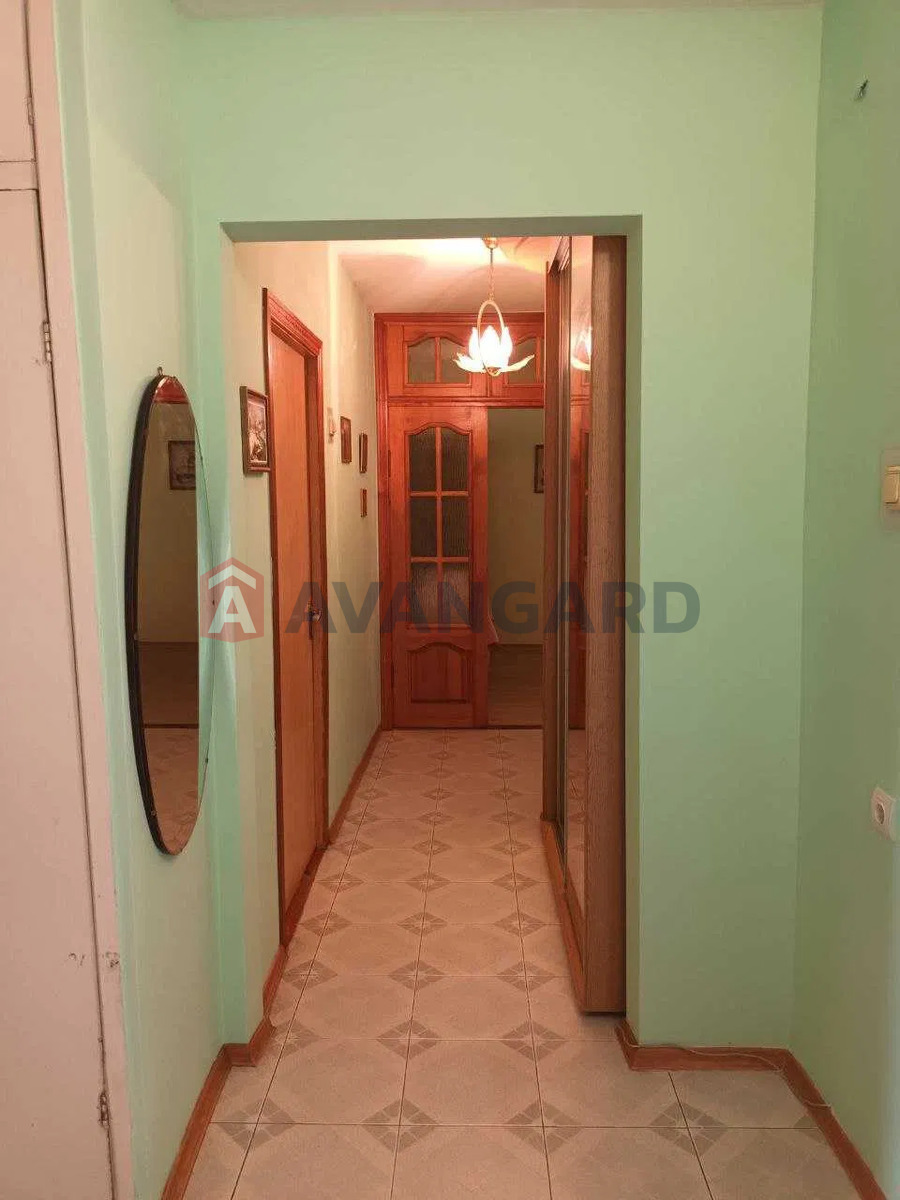 3 . , 69/-/8 . ., 8/9   7