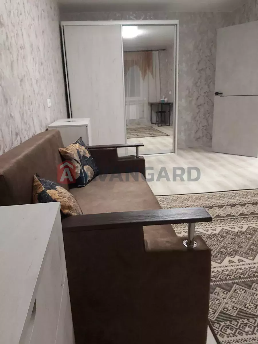 1 ��. ��������, 33/-/6 ��. �., 4/5 ������ ���� 18