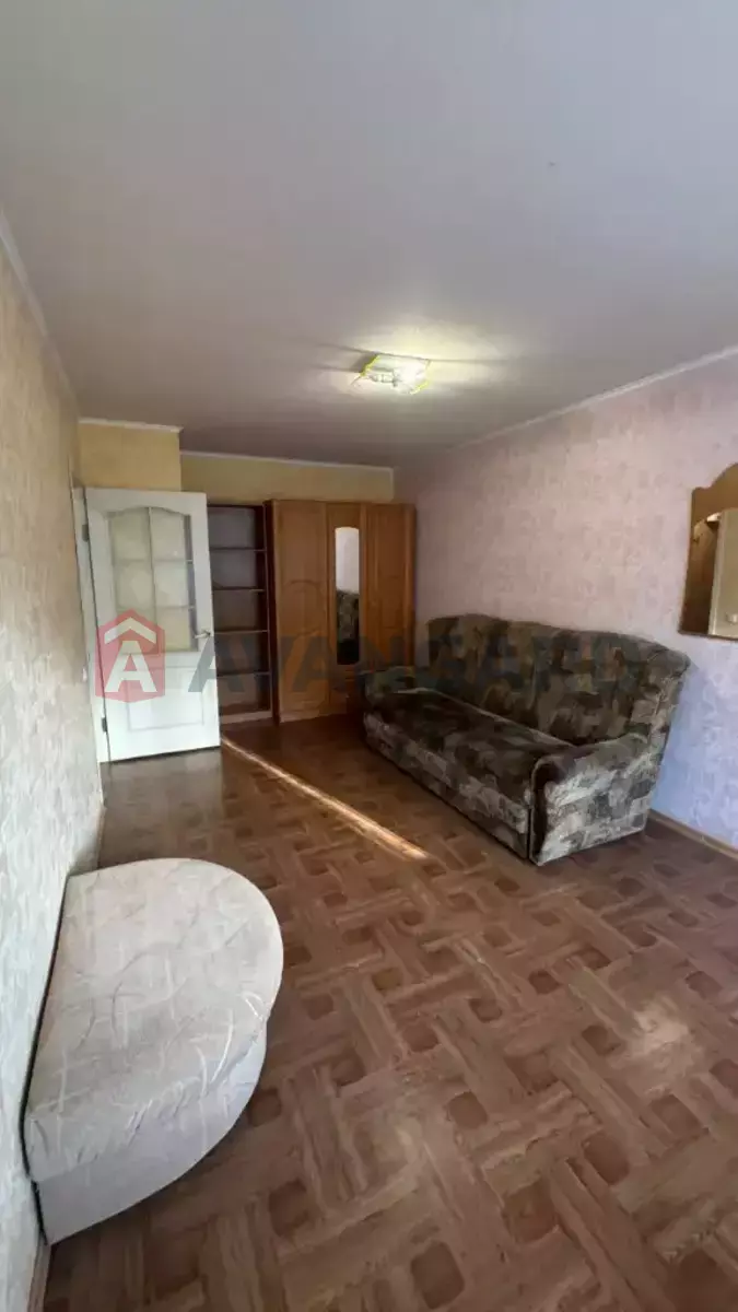 3 ��. ��������, 63/48/6 ��. �., 5/5 ������ ���� 10