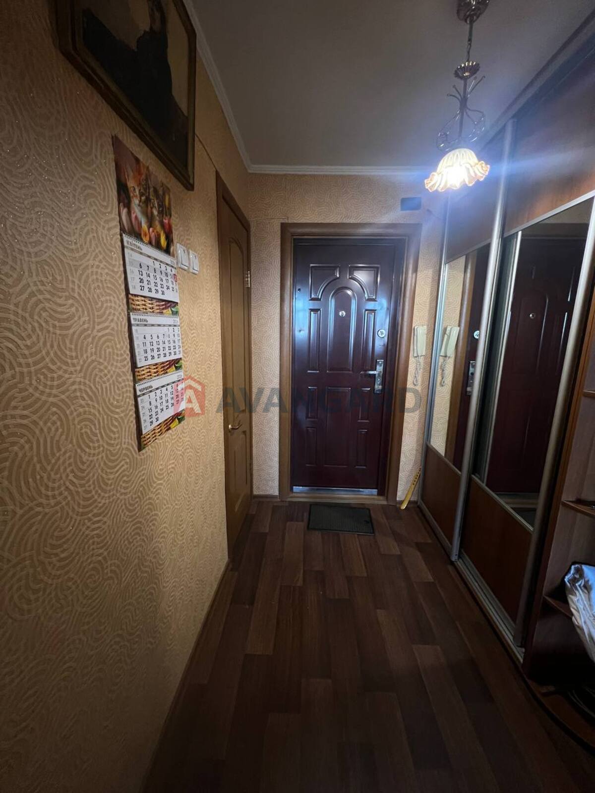 1 ��. ��������, 41/20/7 ��. �., 10/12 ������ ���� 4