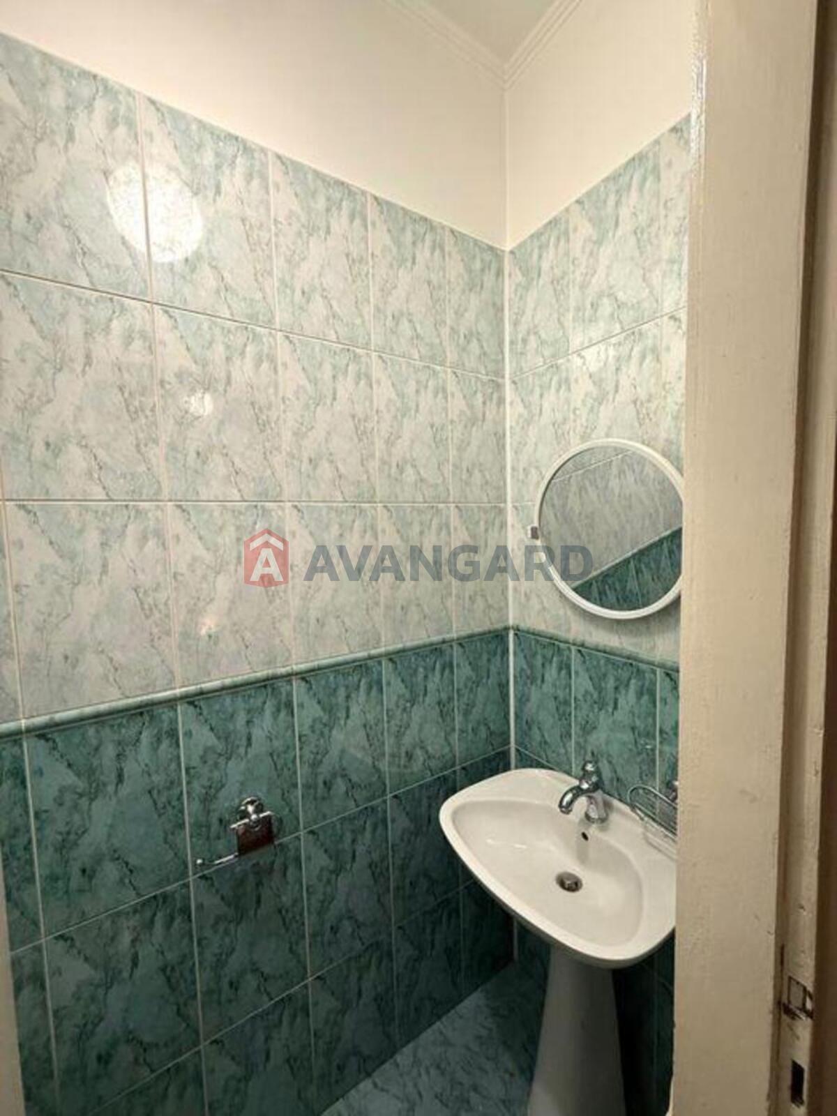 2 ����. ��������, 71/-/20 ��. �., 1/4 ���� ���� 18