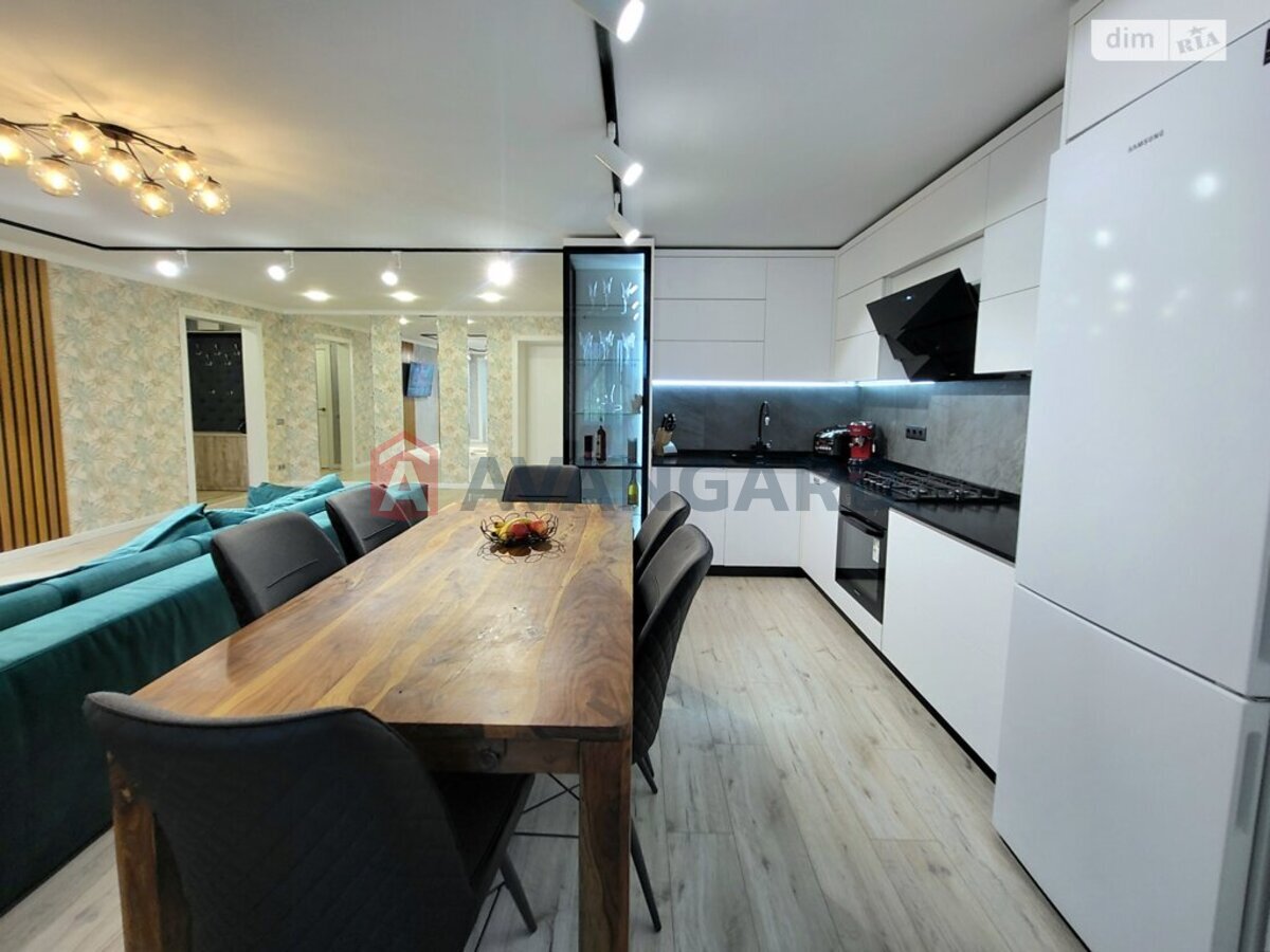 3 ����. ��������, 91/45/40 ��. �., 4/8 ���� ���� 11