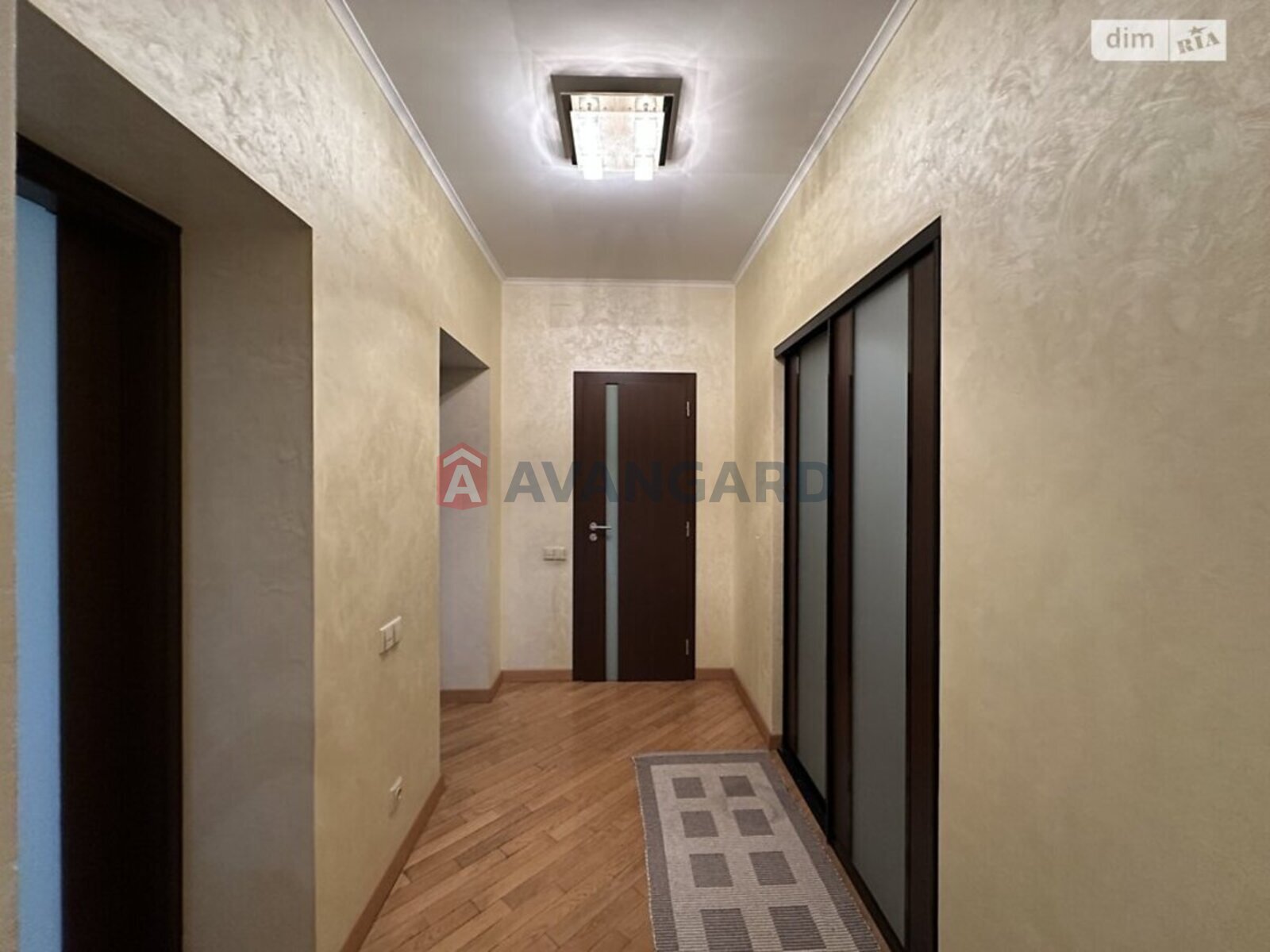 3 ��. ��������, 140/76/18 ��. �., 3/9 ������ ���� 11